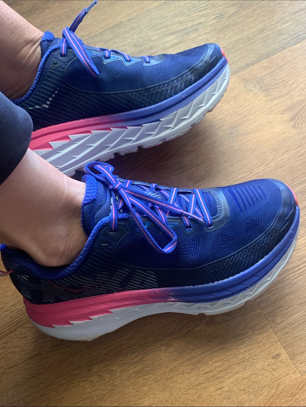 Hoka One One BONDI 5 Women’s Navy and Pink Running Shoes
